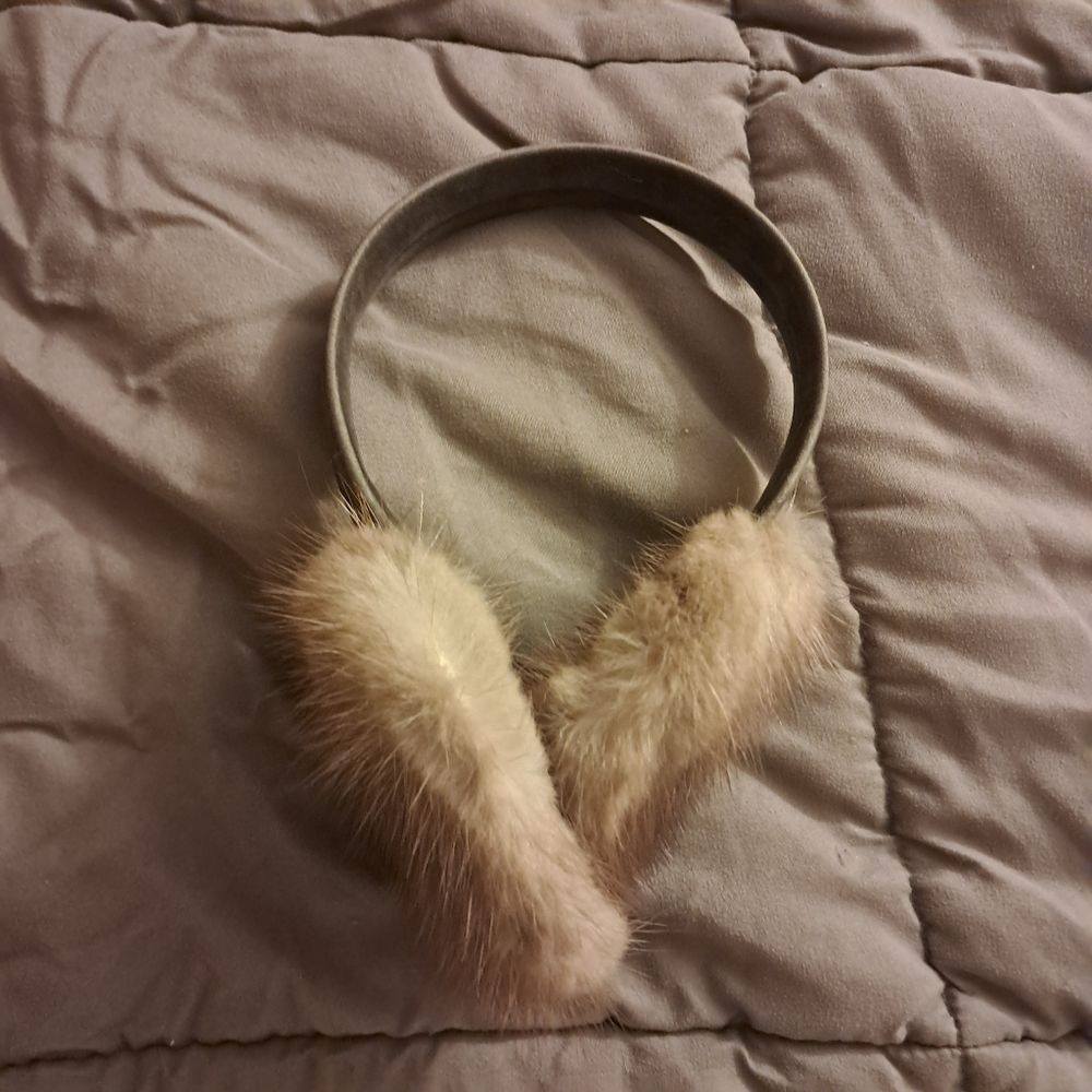*Final Price* Vtg Women's Mink Fur Earmuffs Cozy Luxury Soft Designer Unbranded
